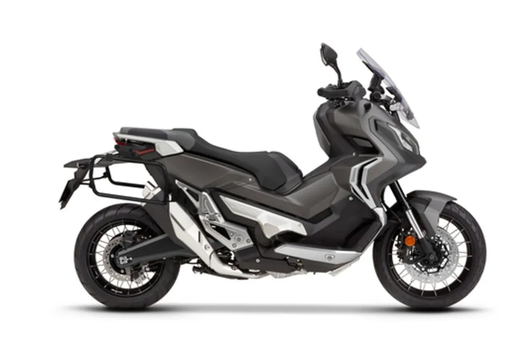 Finální Výprodej Sada bočních adventure brašen SHAD TERRA TR40, včetně montážní sady SHAD HONDA X-ADV 750